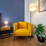 Raw-Flat Meier - Modern - Stylisch - Balkon - Netflix
