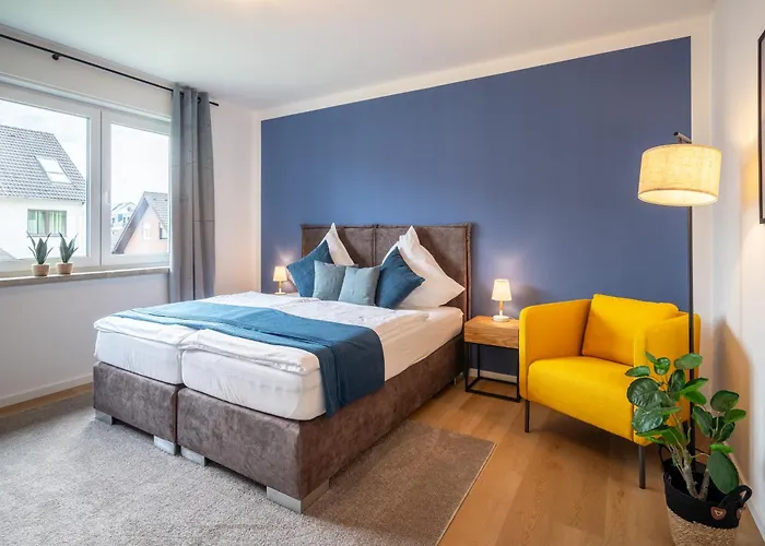 Raw-Flat Meier - Modern - Stylisch - Balkon - Netflix